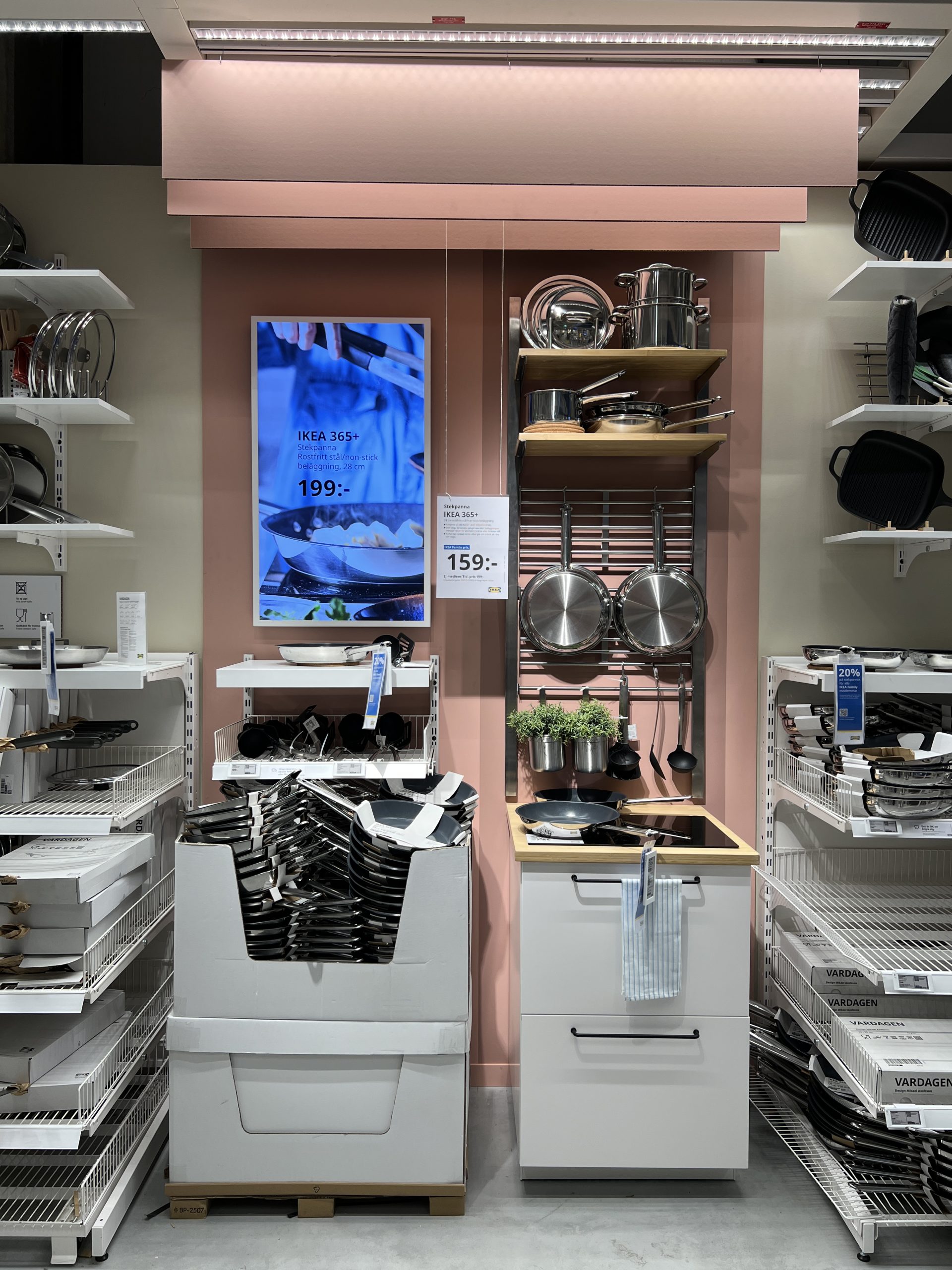 Perimeter Break Democratic Design: Sweden - Malmö