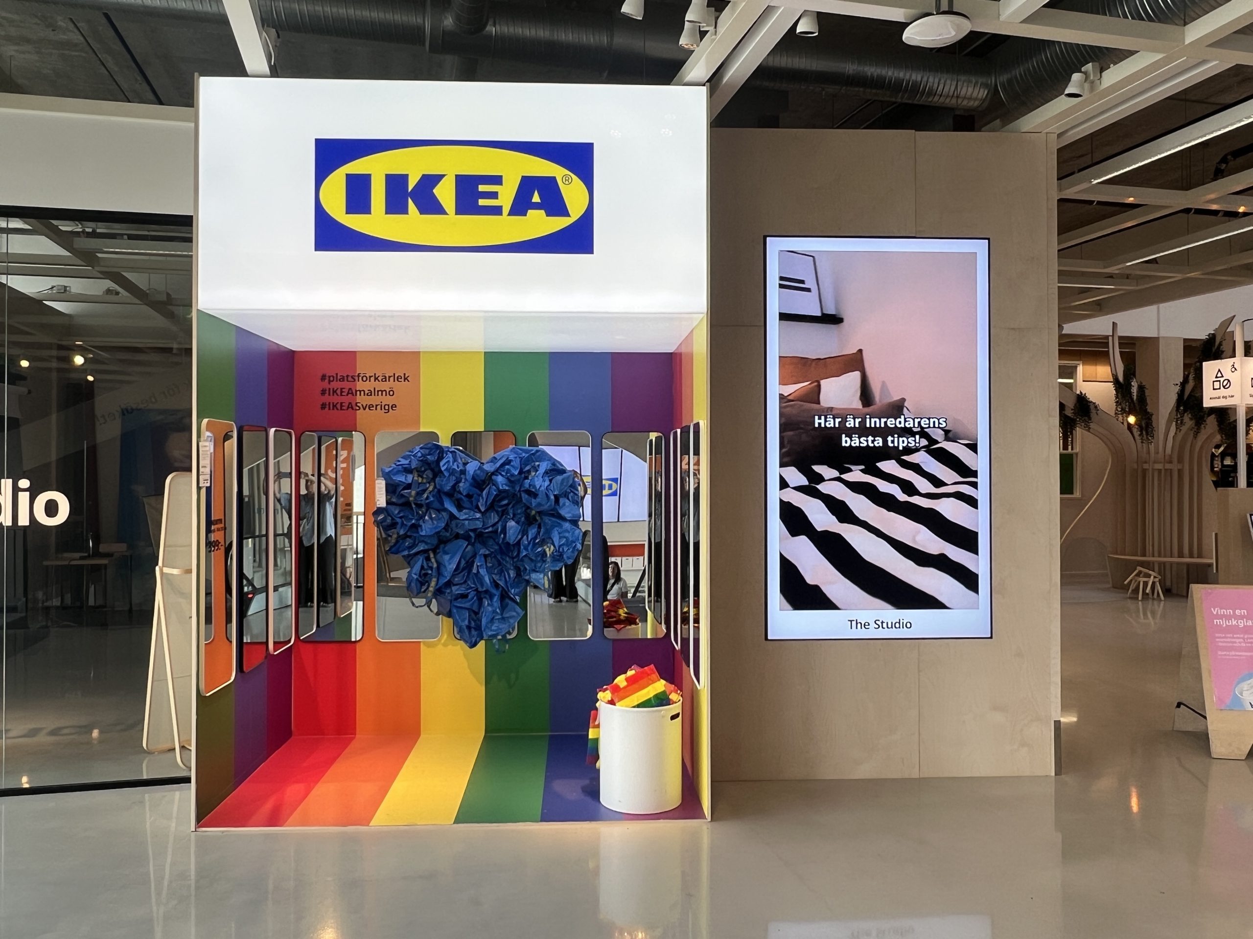 Portrait Screen built into wood wood framing: Sweden - Malmö